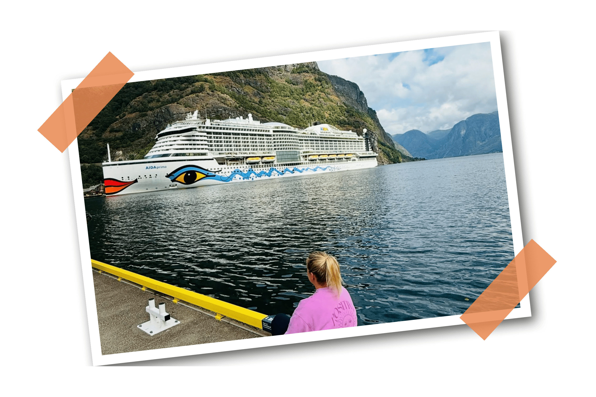 Tamara und Aida Schiff im Fjord